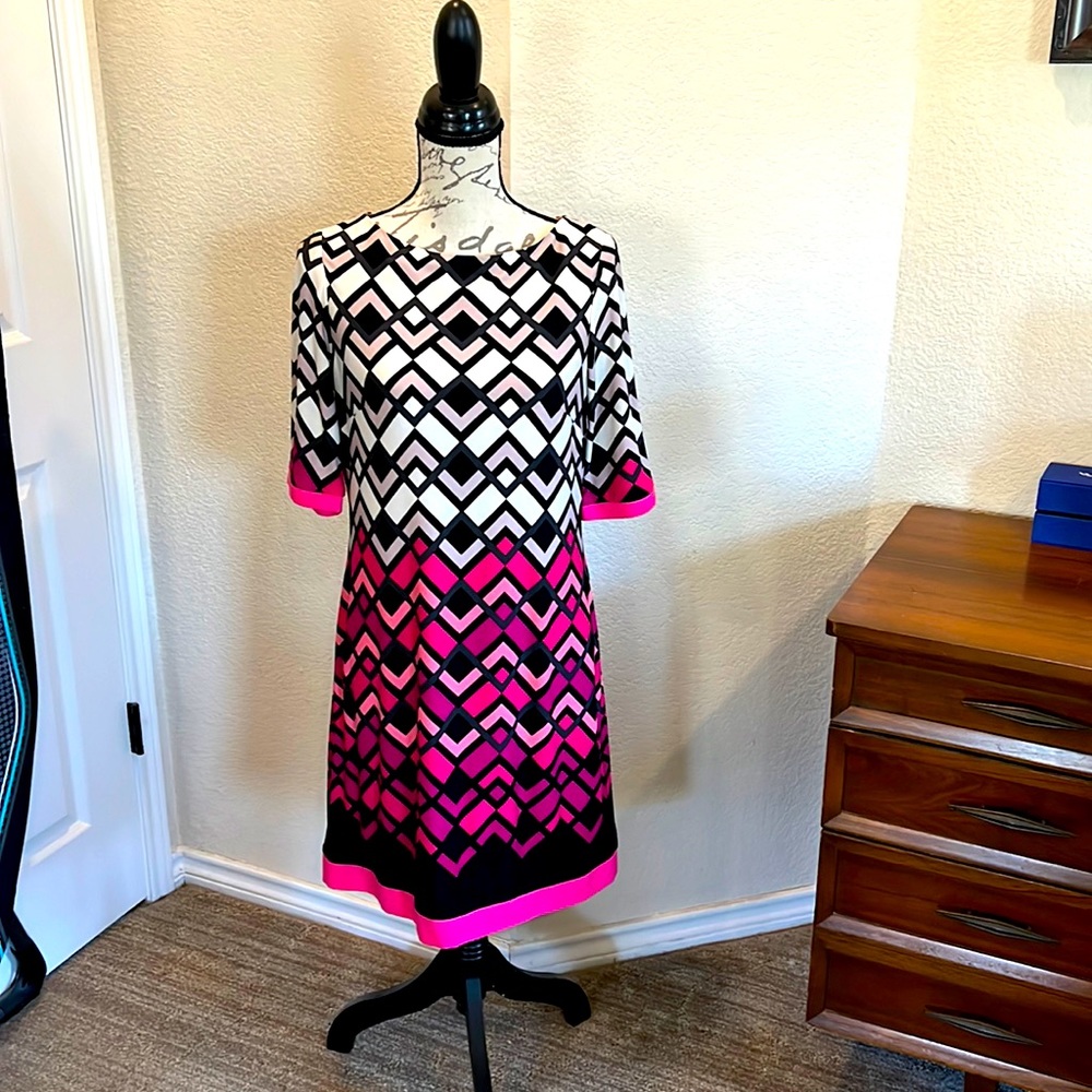 Eliza J size 8 pink and black geometric style dress!